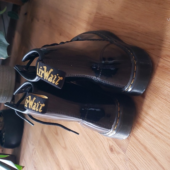 Dr. Martens Zavala Boots Size 8 - Picture 4 of 6